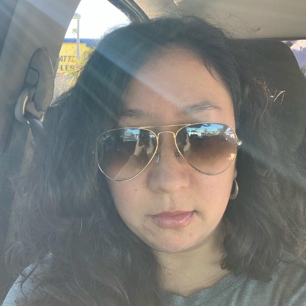 Meet your Posher, Clara